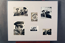 Картина из 6 фотографий Гагарина в раме с паспарту