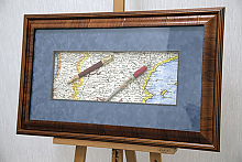 Кортик на Испанской карте в раме с паспарту и слипом под стеклом