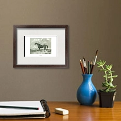 «Camel» в интерьере кабинета с бежевыми стенами