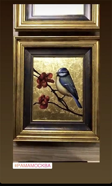 Картины с птицей в багетной раме