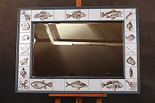 Зеркало в раме с керамическими элементами с ручной росписью