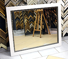 Прямоугольное зеркало в двойной глянцевой раме