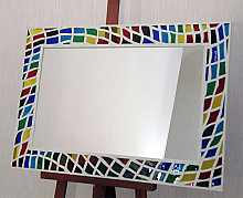 Зеркало в раме со вставками из витражного стекла