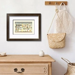 «Altagyptische Wandgemalde» в интерьере прихожей с деревянным декором