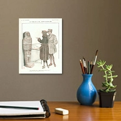 «La Mode en 1918… Avant Notre Ere 1» в интерьере кабинета с бежевыми стенами