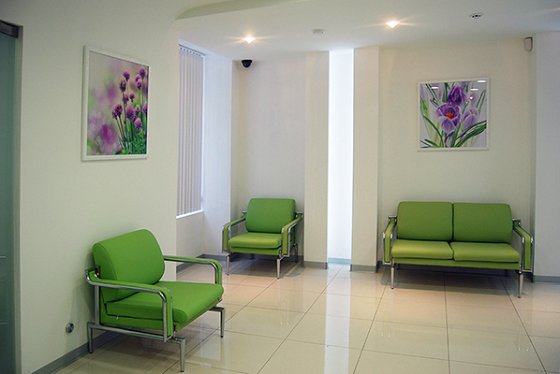 картины в рамах для оформления клиники